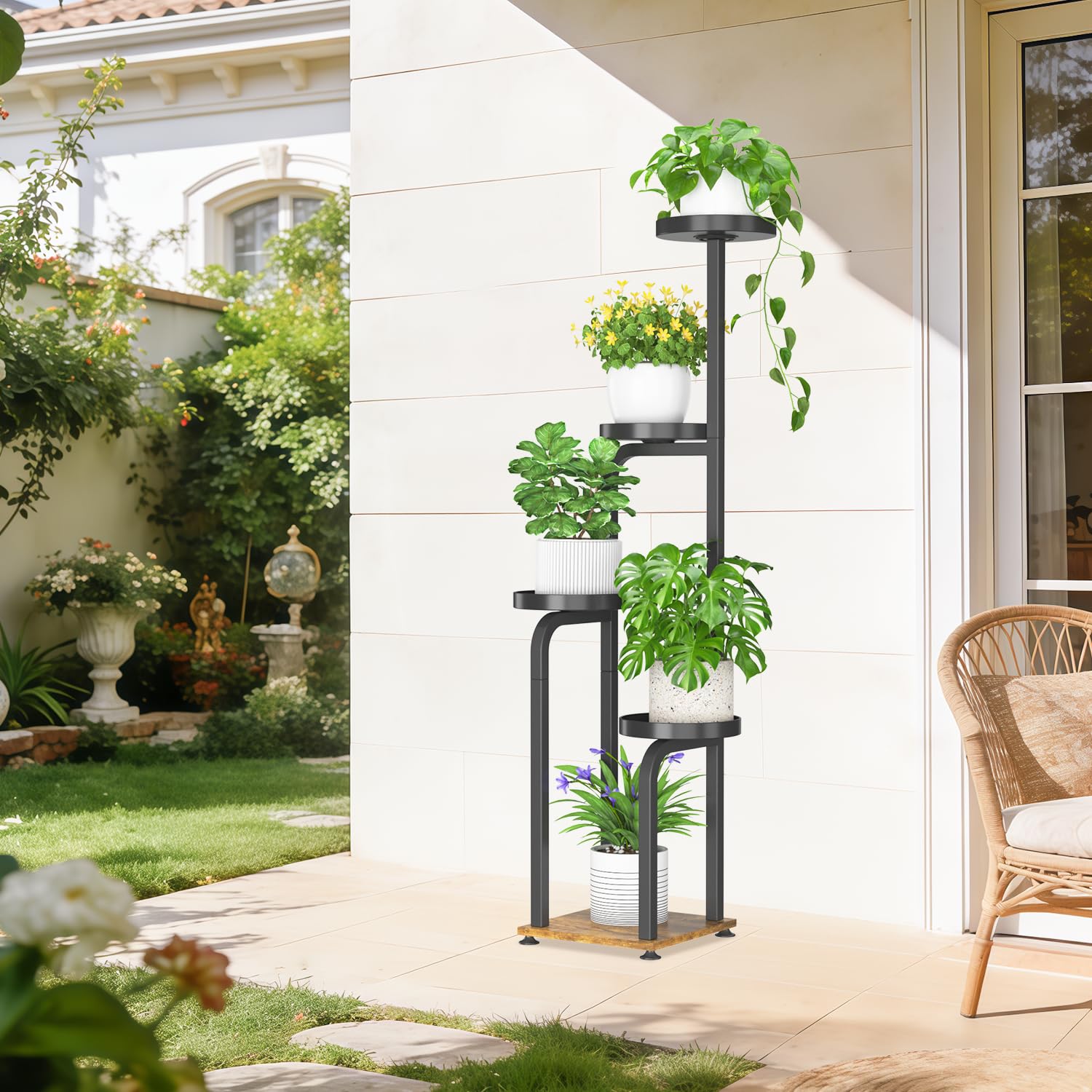iDavosic.ly lifestyle image in living room enhancing greenery and decor