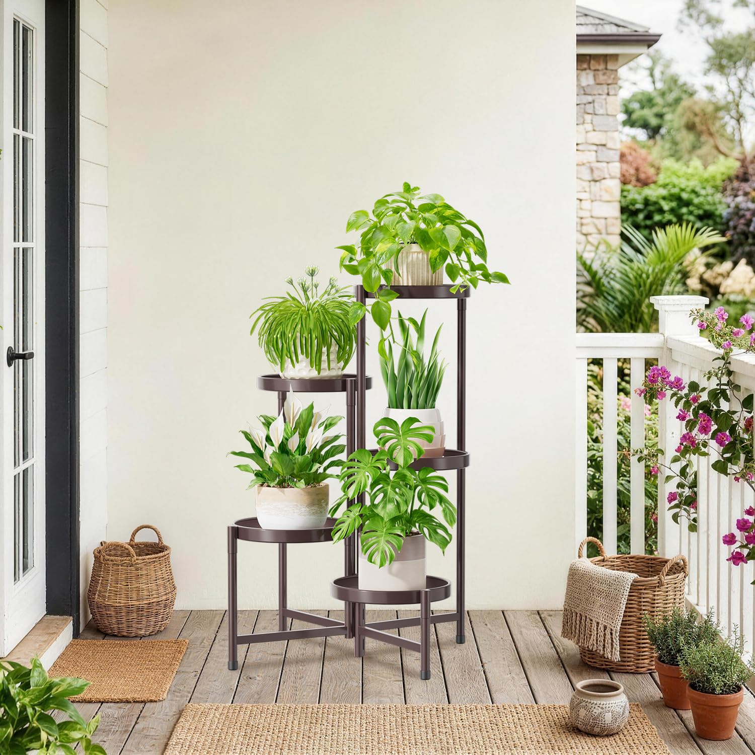 iDavosic.ly on balcony demonstrating outdoor-ready bronze finish and weather resistance