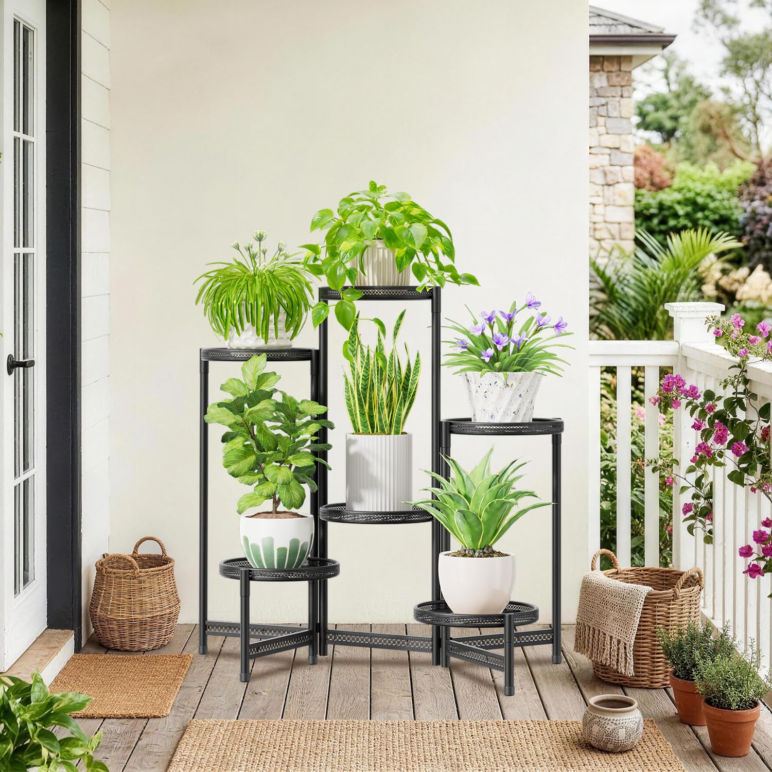 iDavosic.ly lifestyle scene in living room highlighting decorative display advantage