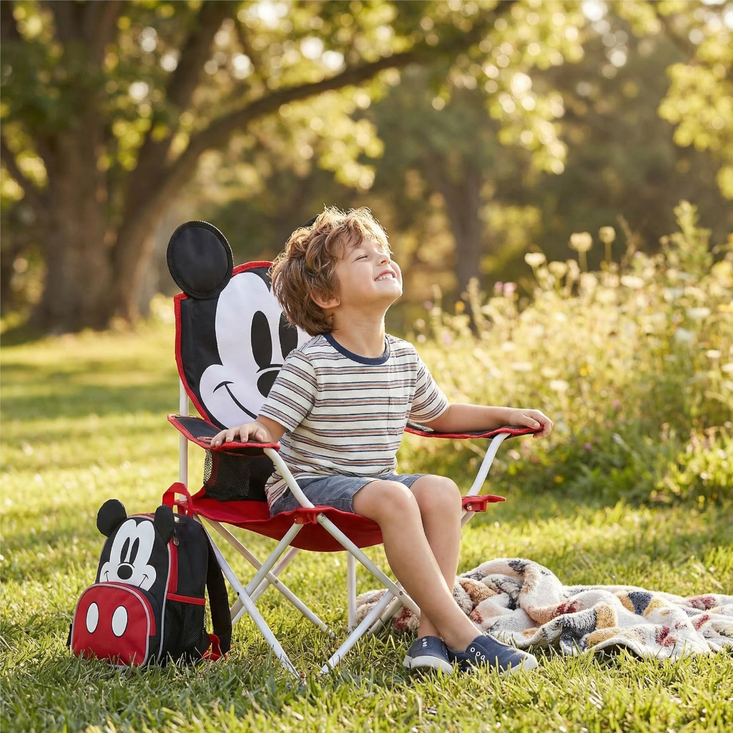 Idea Nuova Mickey in an outdoor setting showing portable use at picnic