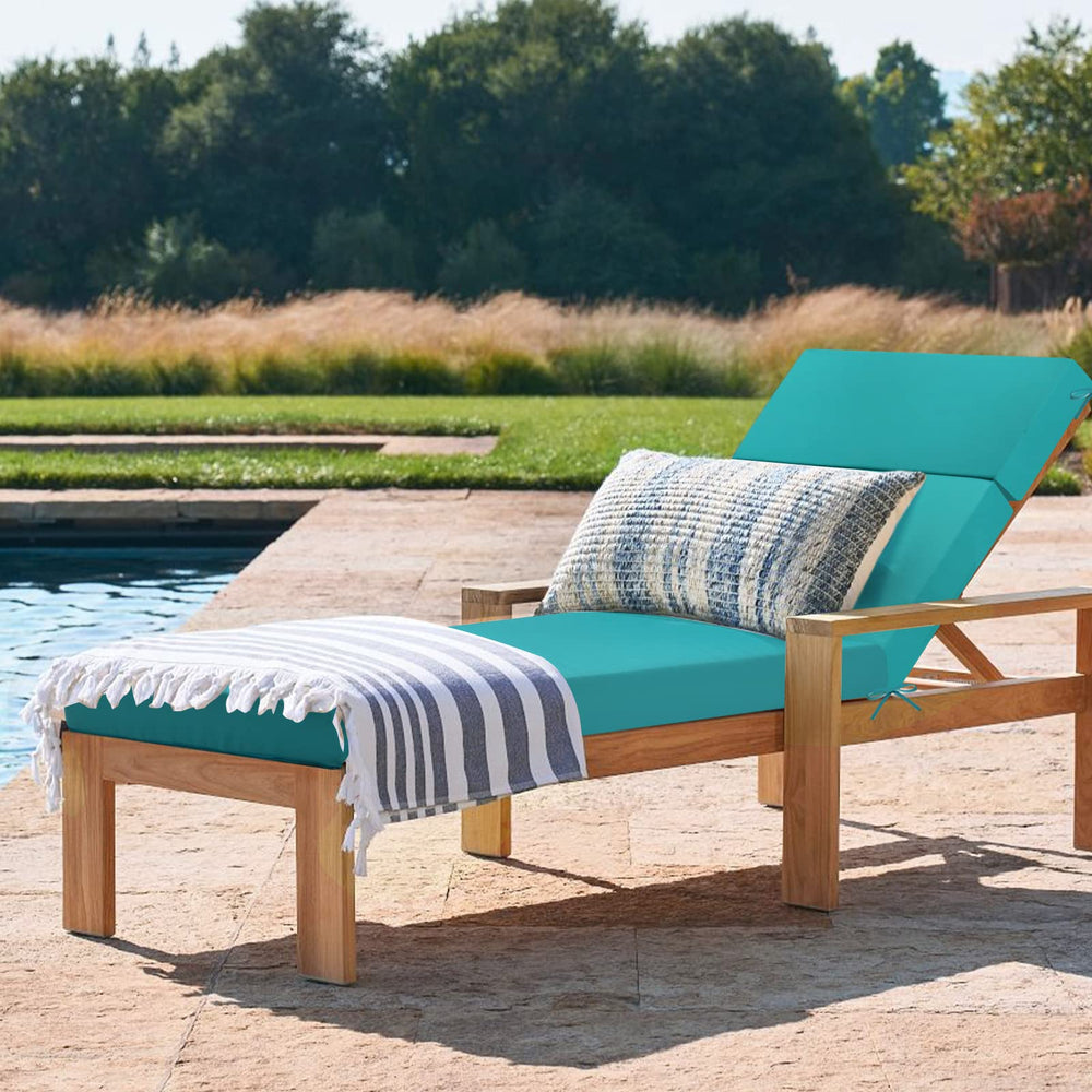idee-home cushion in use at poolside, comfortable ergonomic head support