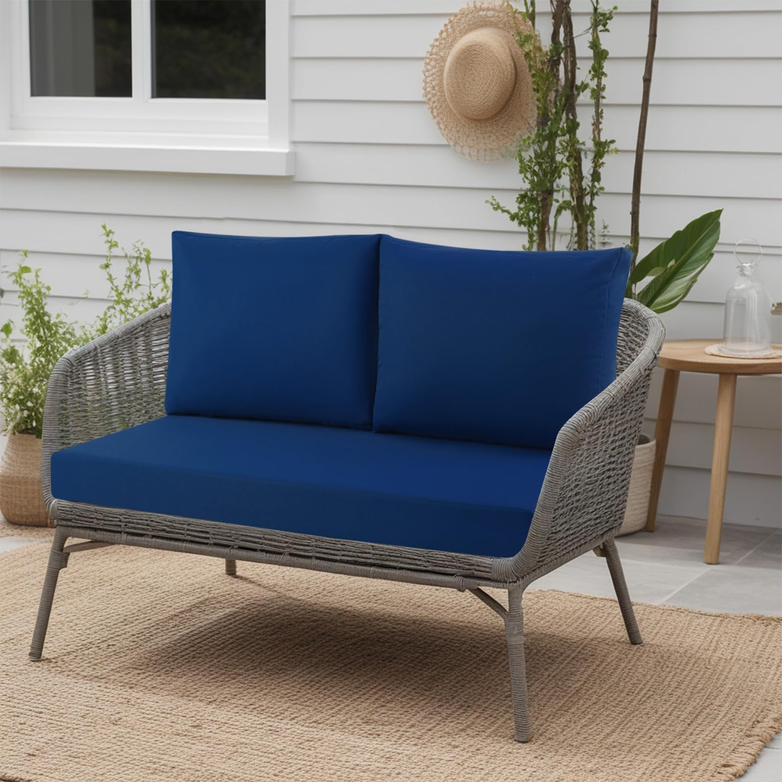 idee-home close-up of fabric texture and water-resistant coating for durability