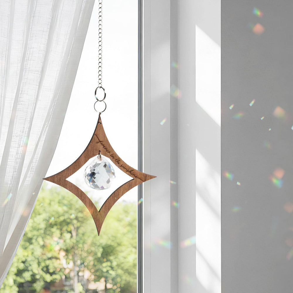 ifeolo chain and stand detail demonstrating easy switch between hanging and standing