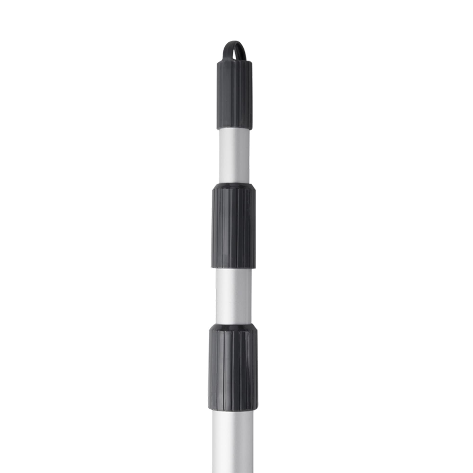 Intex vacuum mouth close-up showing suction inlet and efficient debris pickup