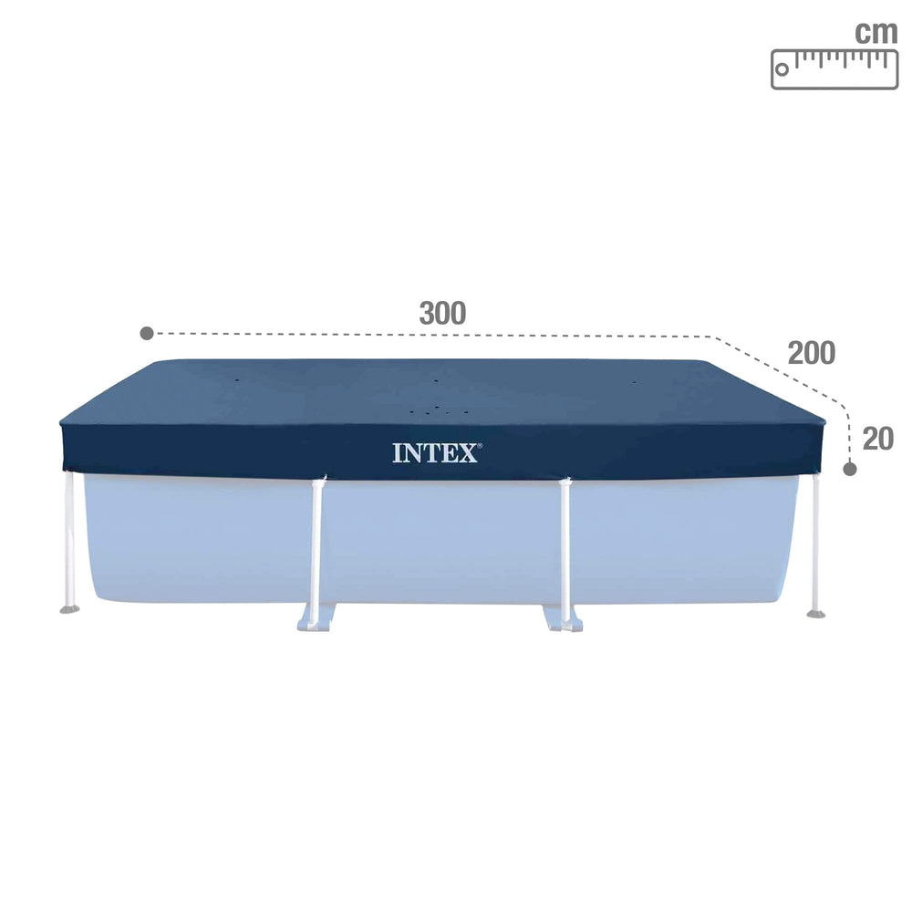 Wide view of Intex 30 cm overhang covering pool rim
