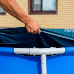 Detail of Intex pull rope for easy securing and removal