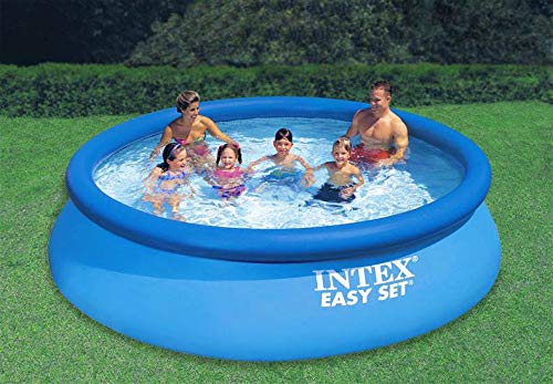 Intex pool floor close-up with ground cloth showing puncture protection benefit