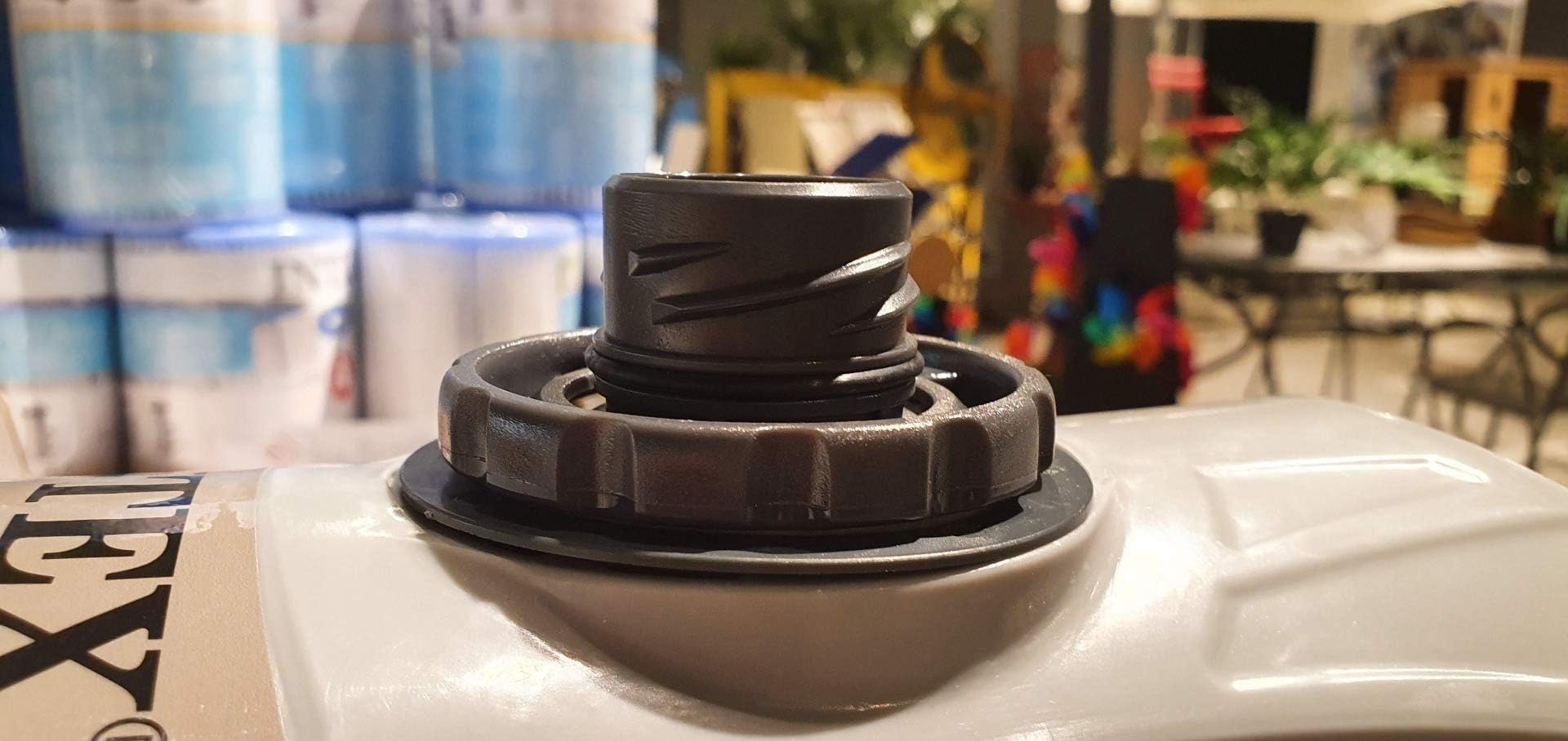 Intex close-up of cleaner base highlighting durable construction and stable tracking