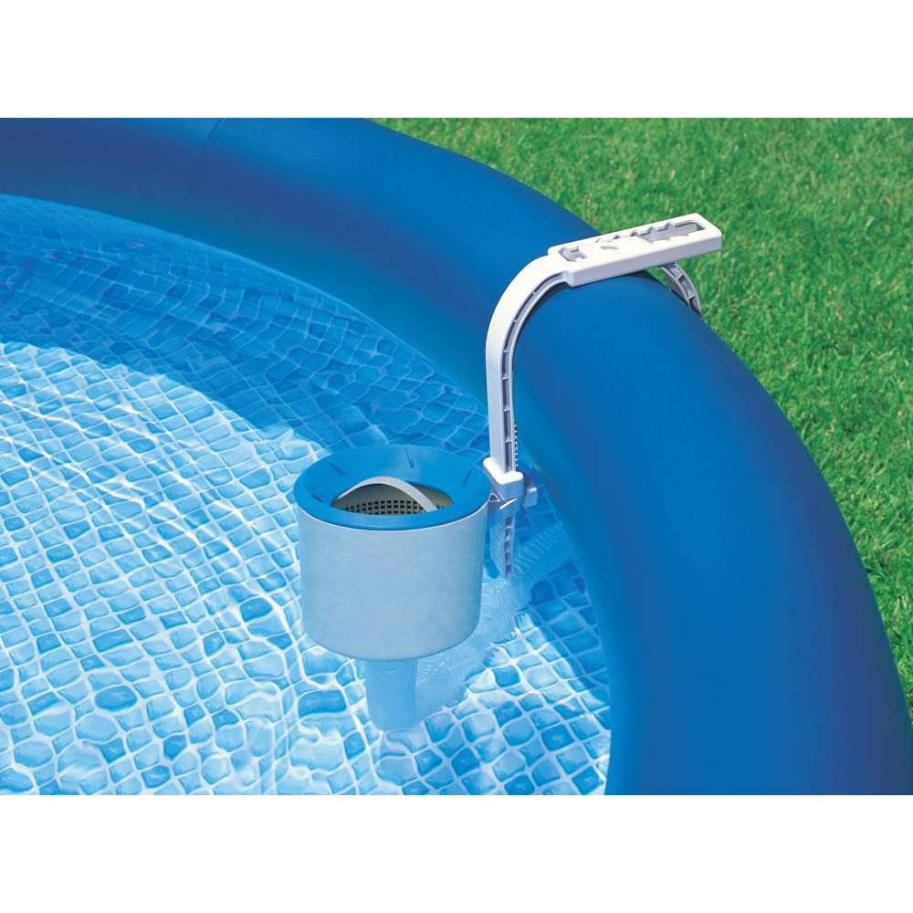 Intex skimmer in use catching leaves at waterline for reduced manual skimming