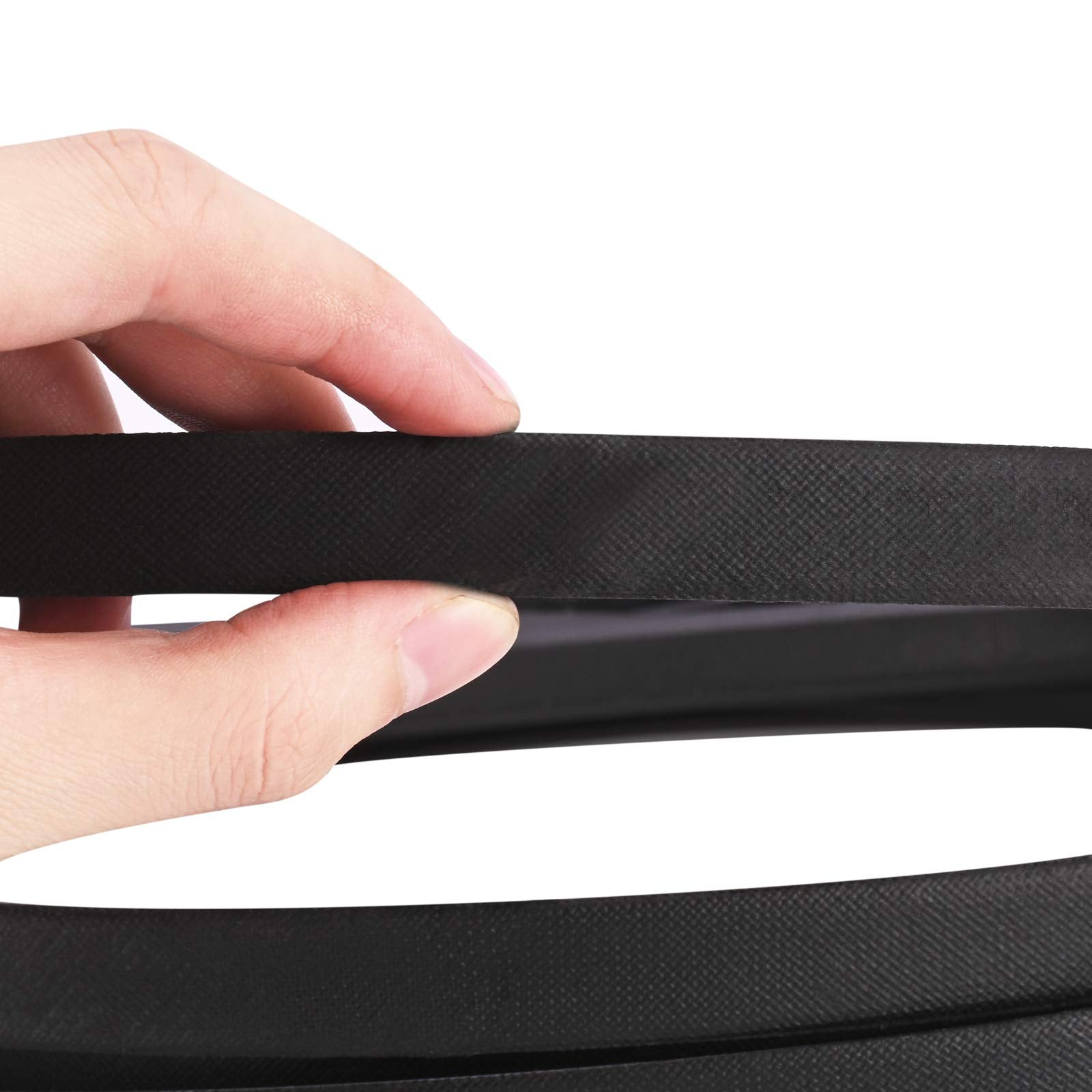 IUUOQIWO close-up of belt tensile cords and rubber edge for durable performance