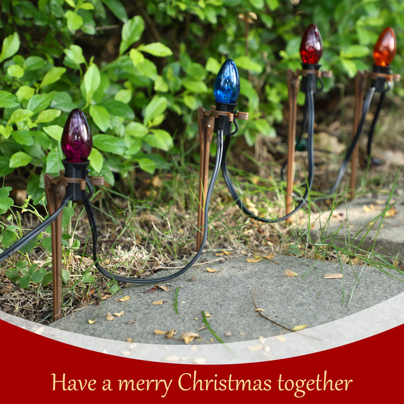 Jetec scattered stakes on lawn, convenient extras for large projects