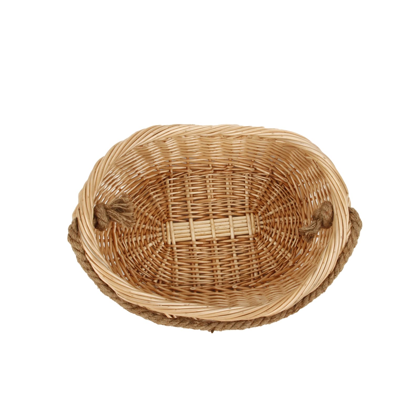 JJSQ picnic setup with basket illustrating portable outdoor styling