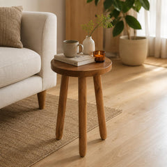 JOLLYMER closeup of teak grain illustrating natural durability benefit