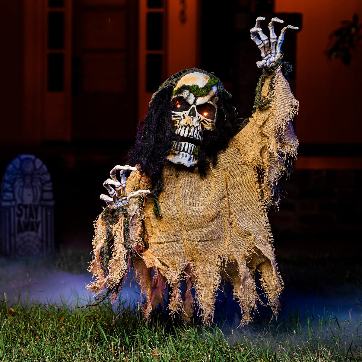 JOYIN front view of groundbreaker prop showing dramatic pose and realistic detail