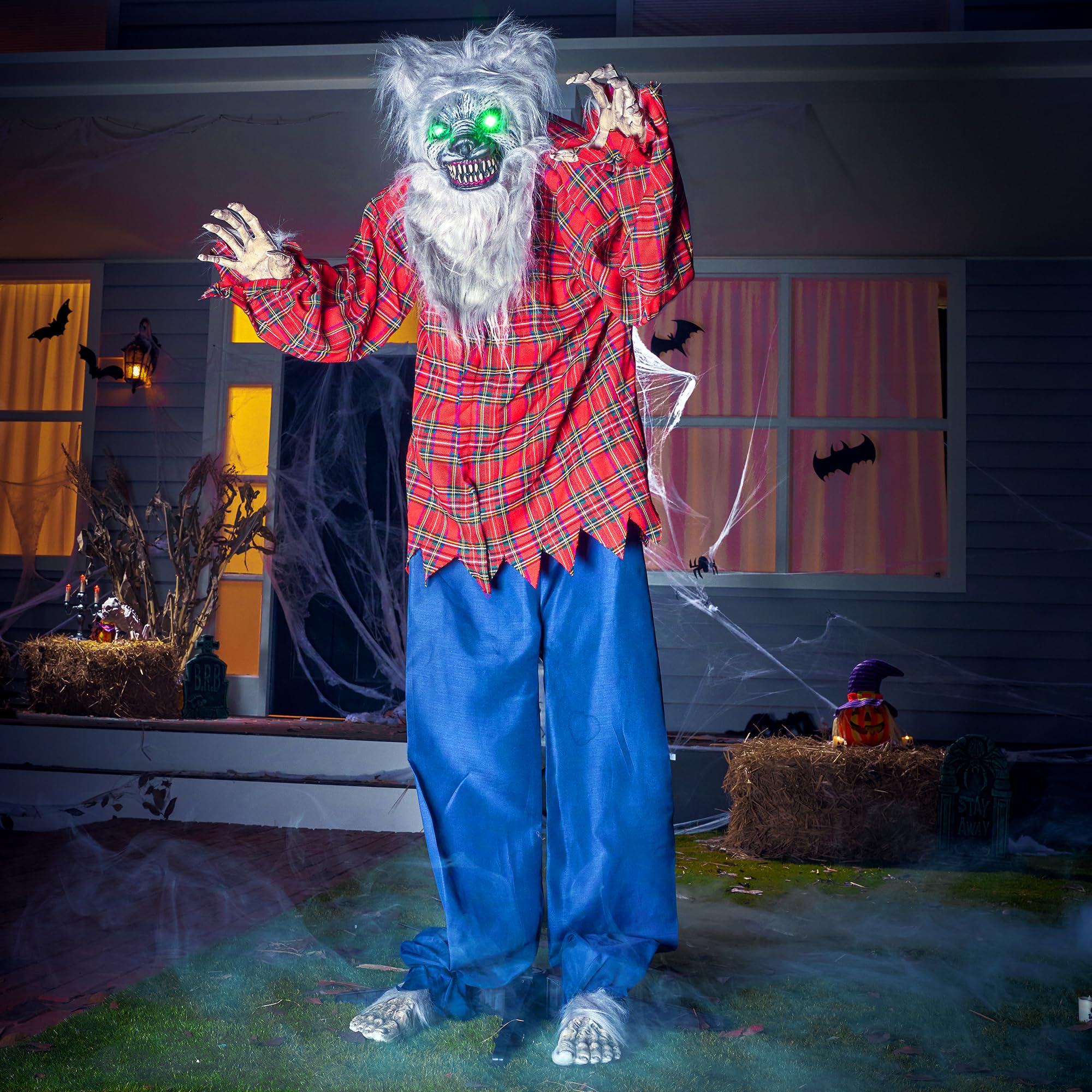 JOYIN werewolf front view showing full-size presence and immediate scare impact