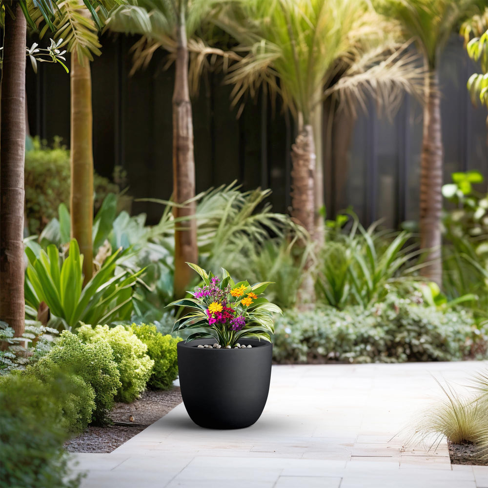 Kante drainage hole with rubber plug illustrating easy indoor or outdoor adaptability