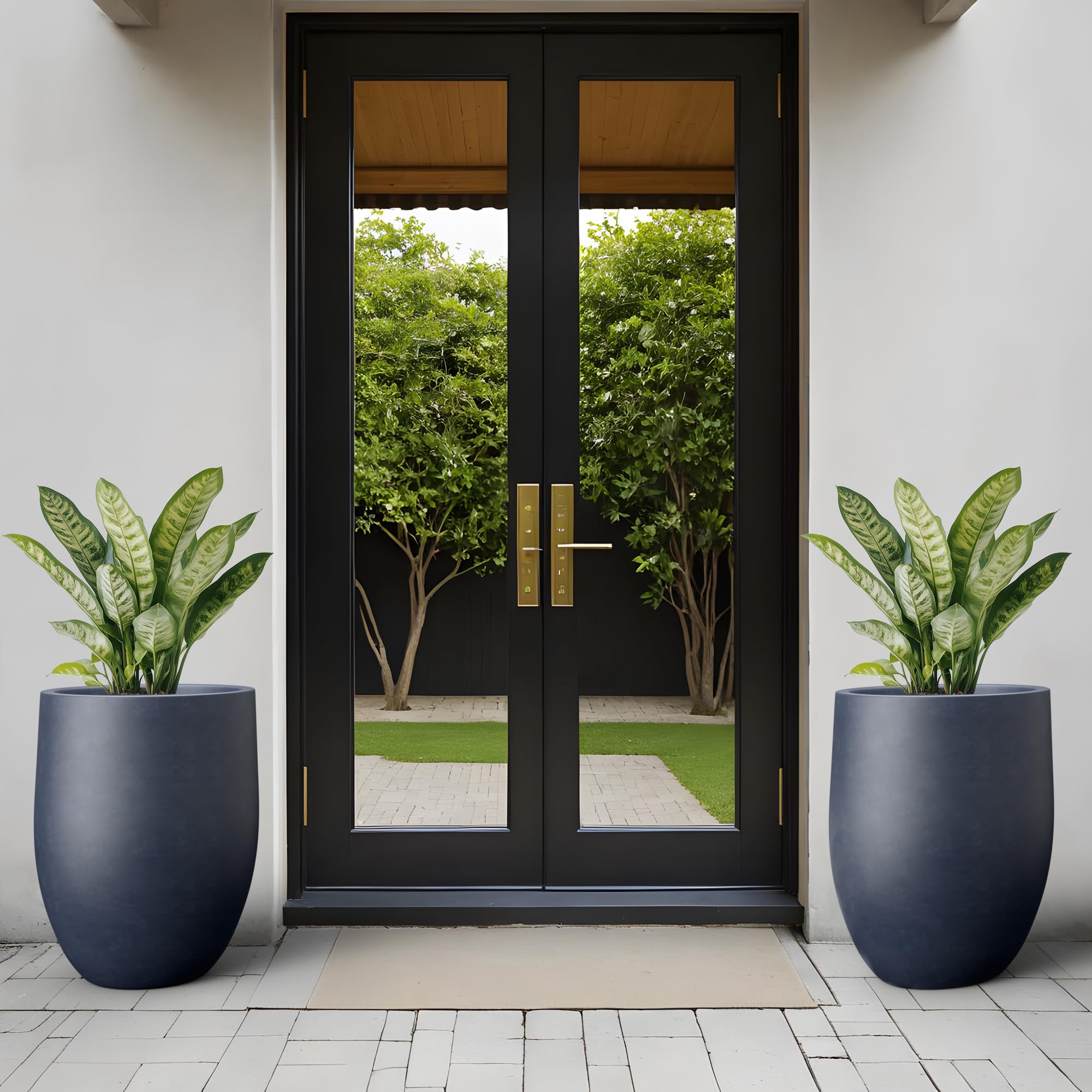 Kante charcoal planter close-up texture shows authentic pores and tactile finish