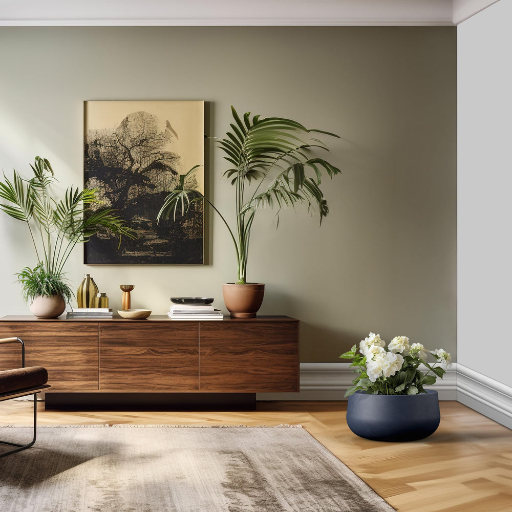 Kante charcoal planter side profile illustrating shallow bowl and smooth lines