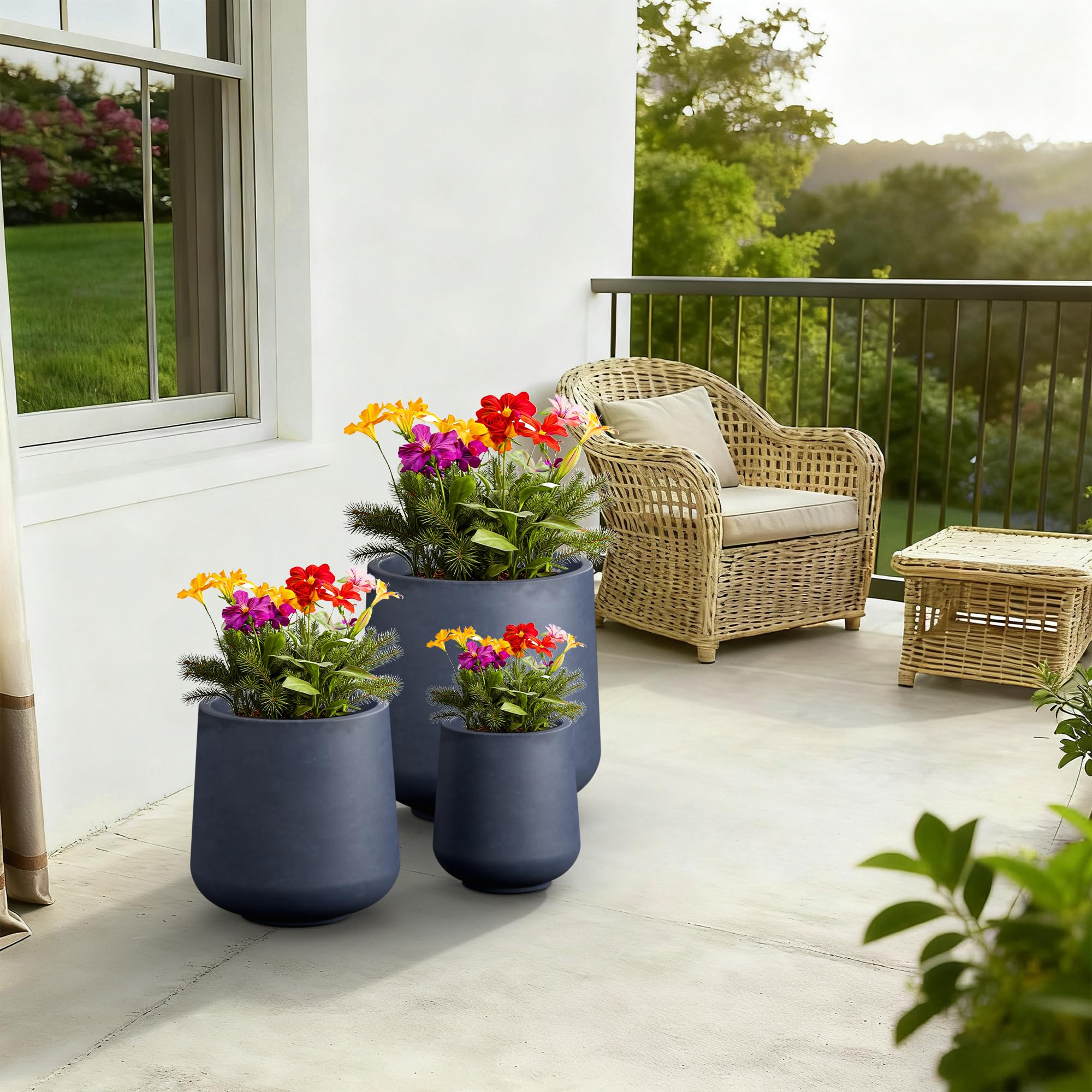 Kante small planter with succulents showing compact planting and tabletop use