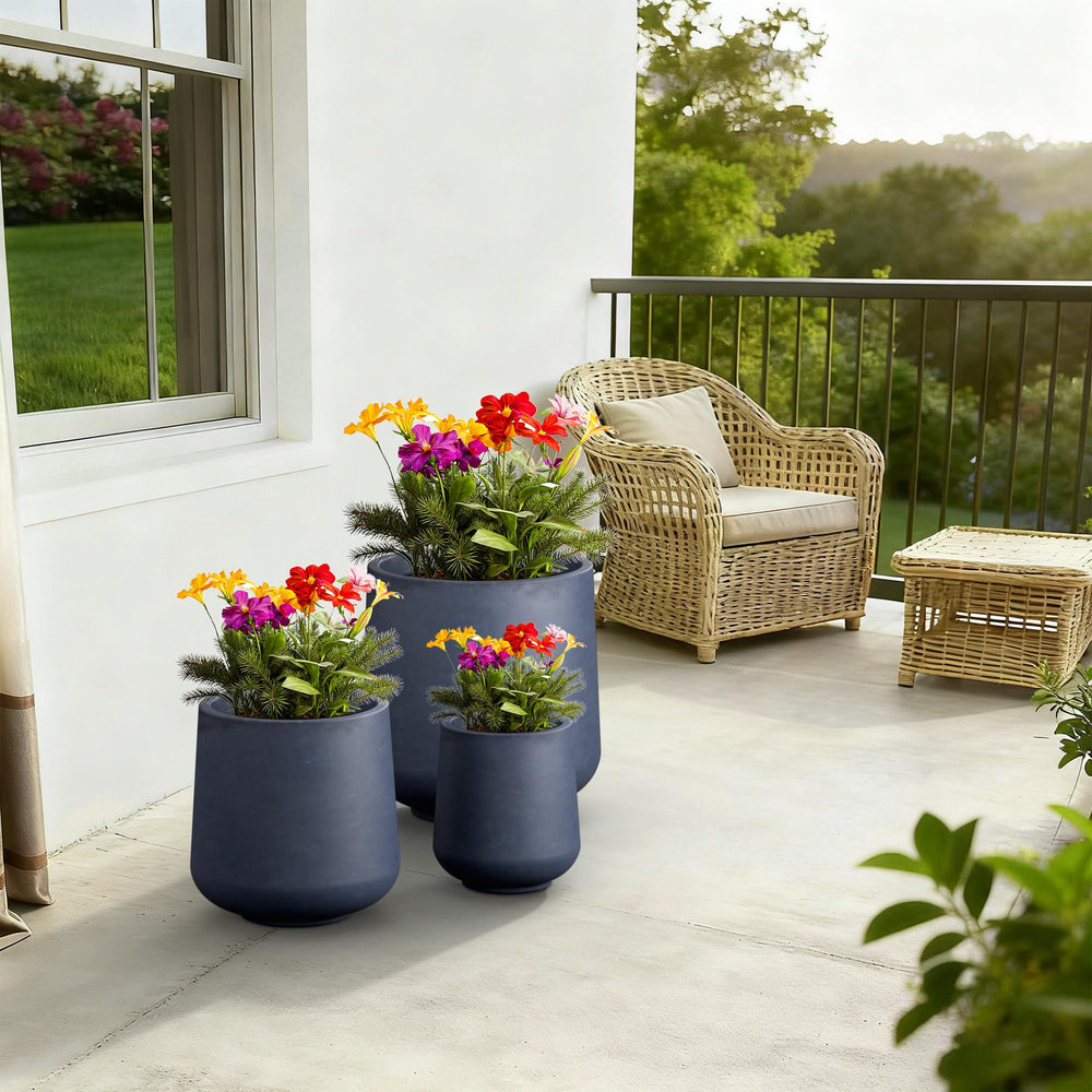 Kante small planter with succulents showing compact planting and tabletop use