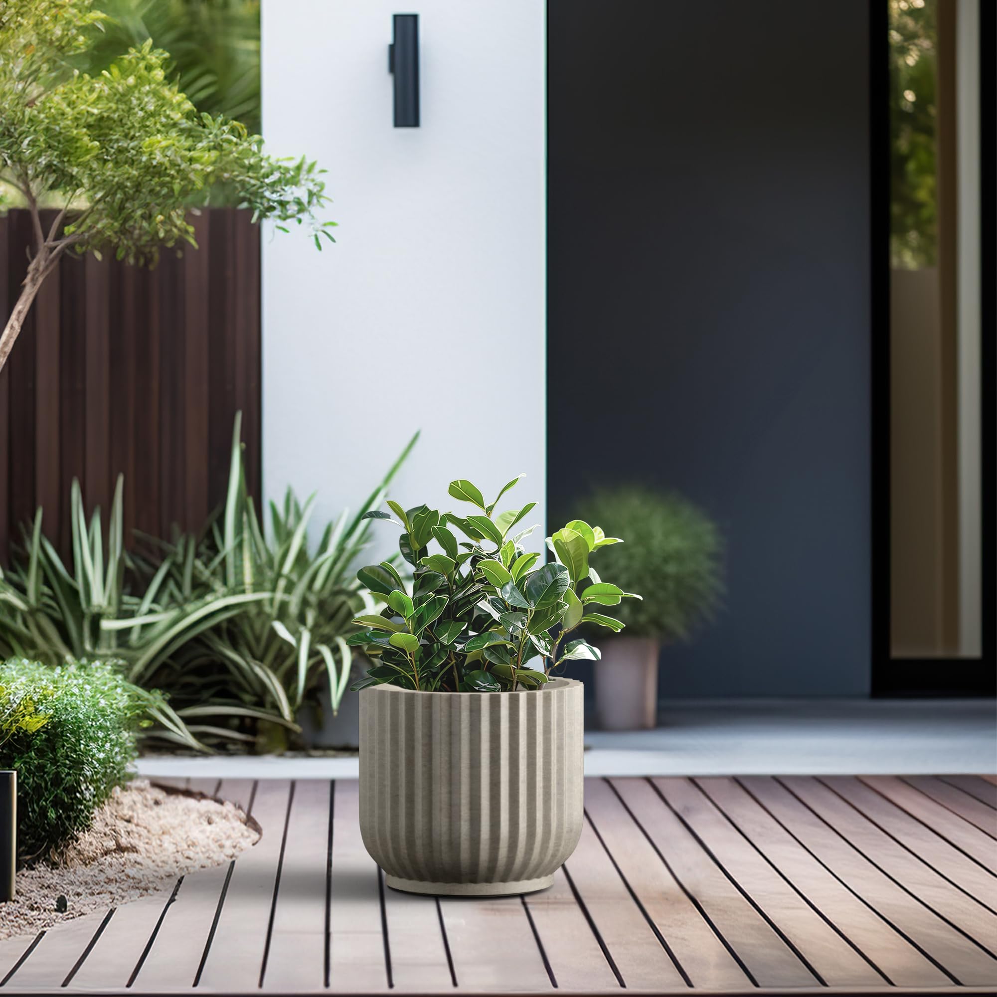 Kante close porous texture highlighting handmade concrete look and durability