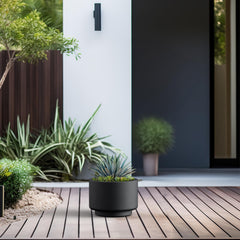 Kante drainage hole with rubber plug detail allowing flexible indoor or outdoor use
