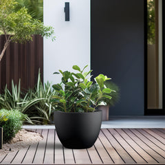 Kante drainage hole and rubber plug detail enables controlled watering