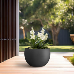 Kante drainage hole with rubber plug visible for flexible watering control