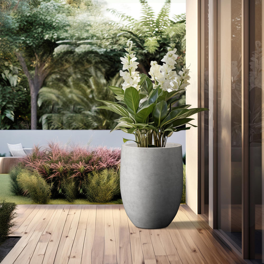 Kante drainage hole with rubber plug giving indoor-outdoor water control