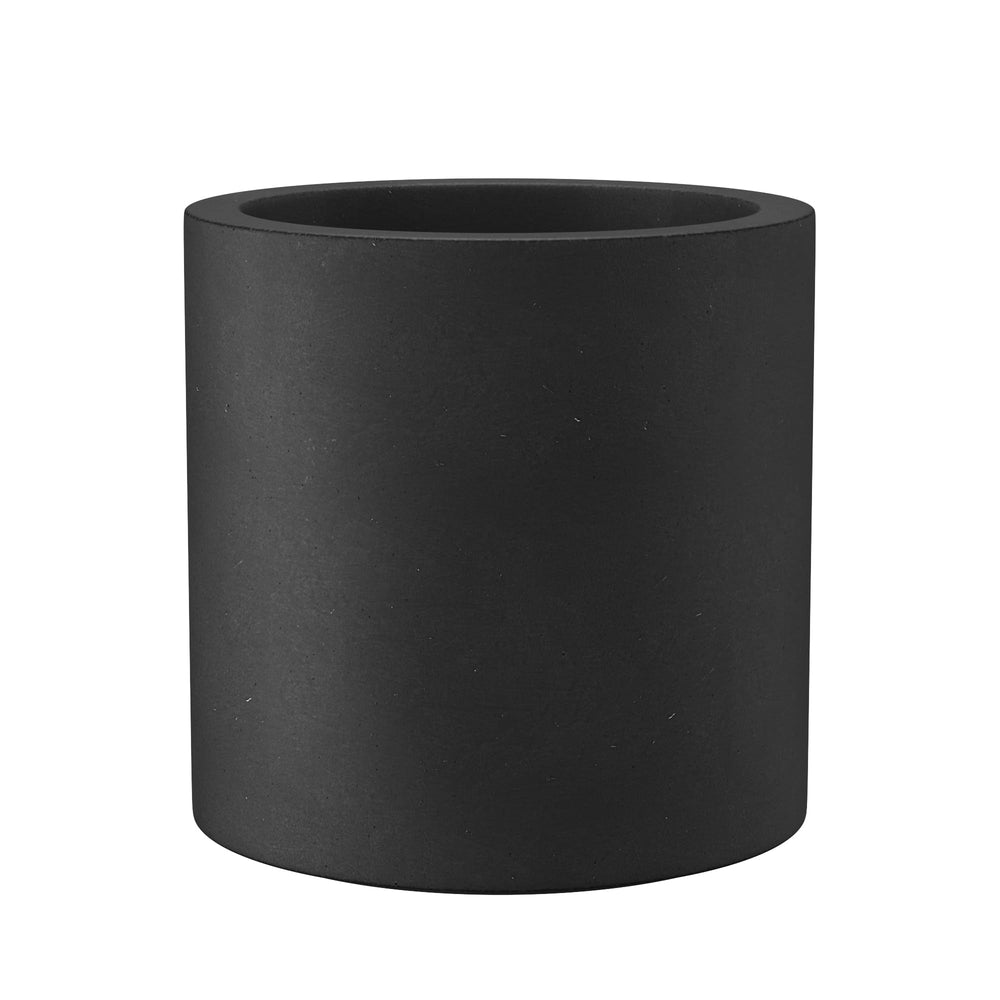 Kante front view planter showing modern silhouette and stable base benefit