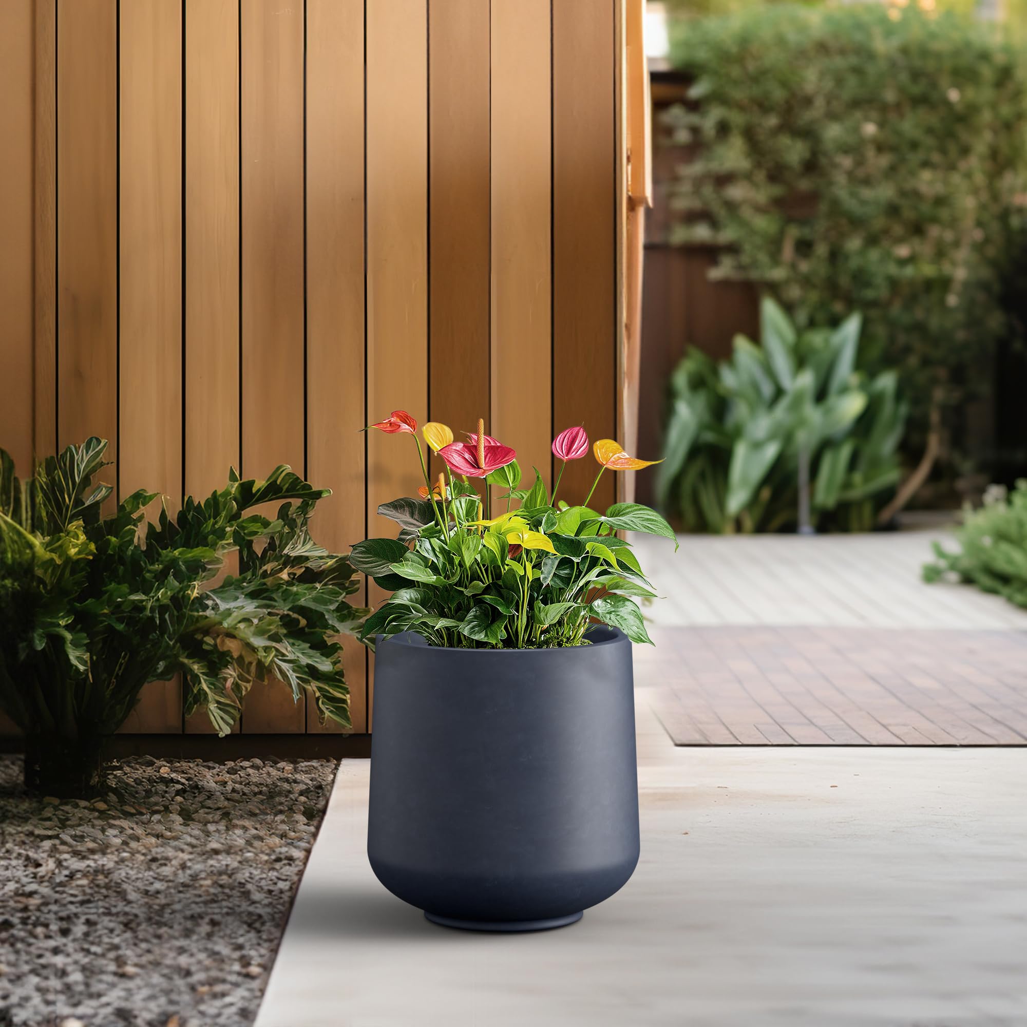 Kante drainage hole with rubber plug visible offering flexible indoor or outdoor use