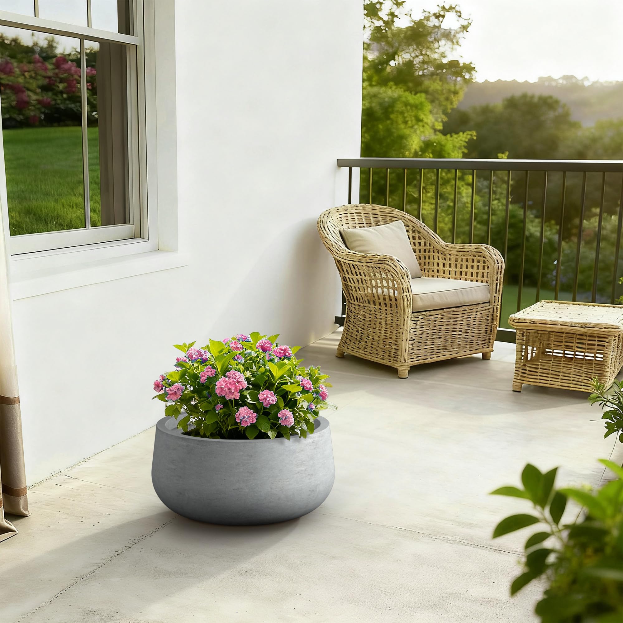 Kante view of drainage hole and rubber plug showing flexible indoor-outdoor use