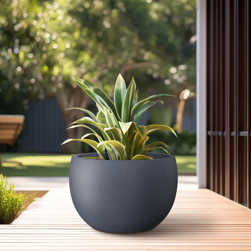 Kante drainage hole with rubber plug for adaptable water control