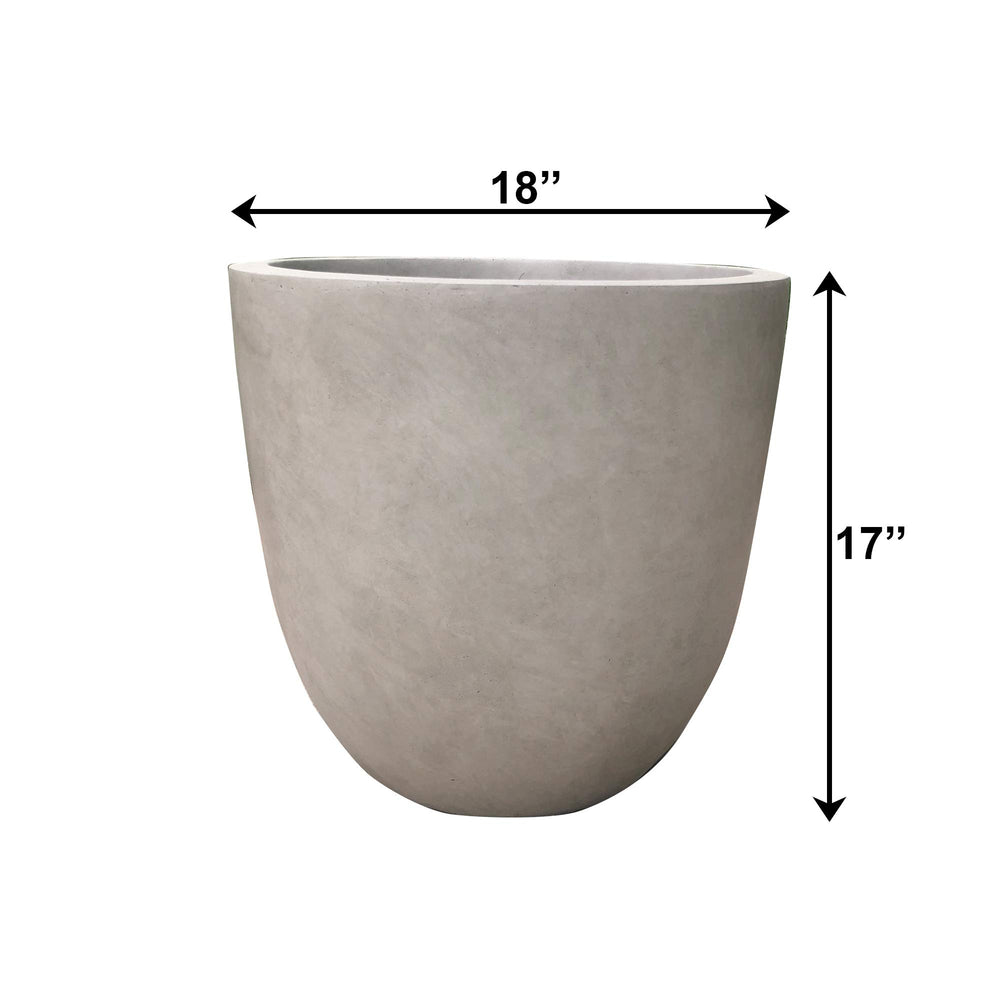 Kante planter holding palm on patio illustrating outdoor durability and style