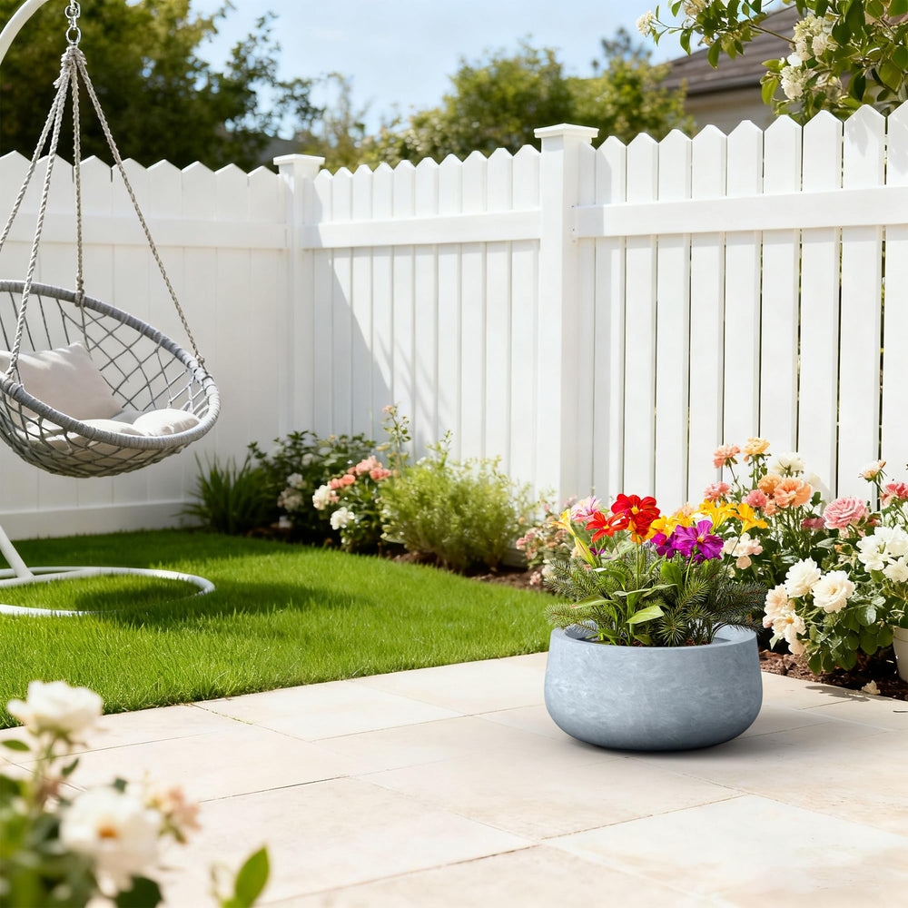 Kante planter staged with succulents demonstrating ample planting space and style