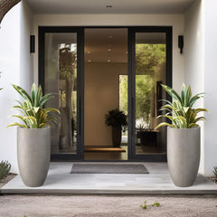 Kante side profile of tapered silhouette demonstrates stable modern shape