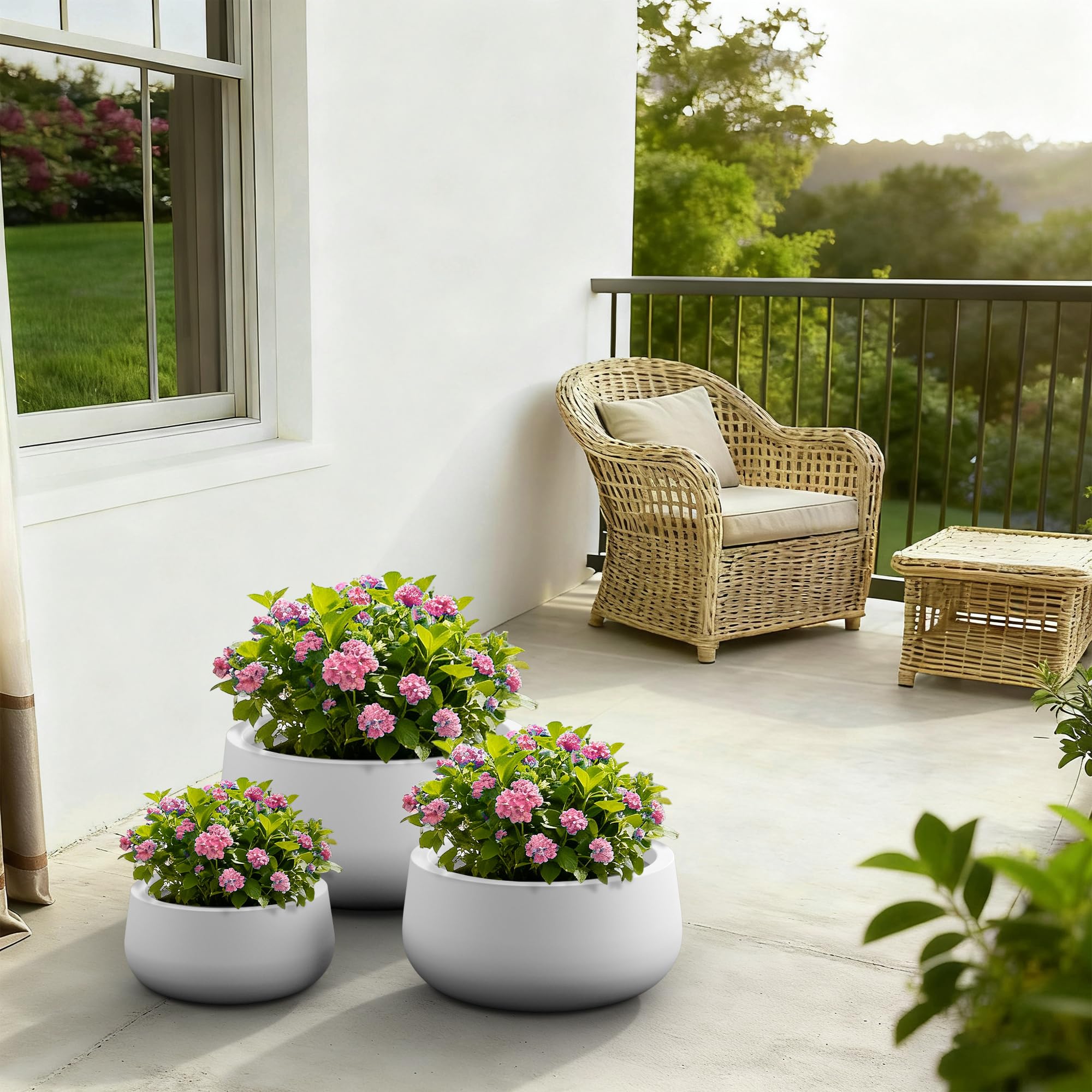 kante trio on balcony staged with plants illustrating space-saving style