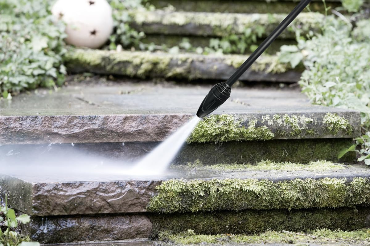 Kärcher DirtBlaster rotary nozzle closeup showing concentrated spray benefit