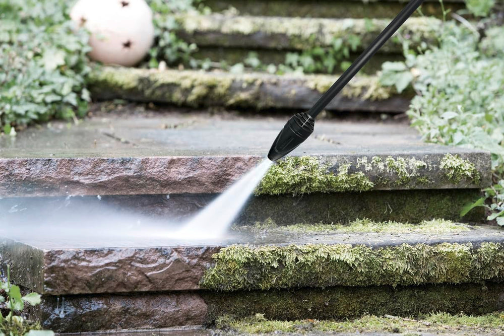 Kärcher DirtBlaster rotary nozzle closeup showing concentrated spray benefit