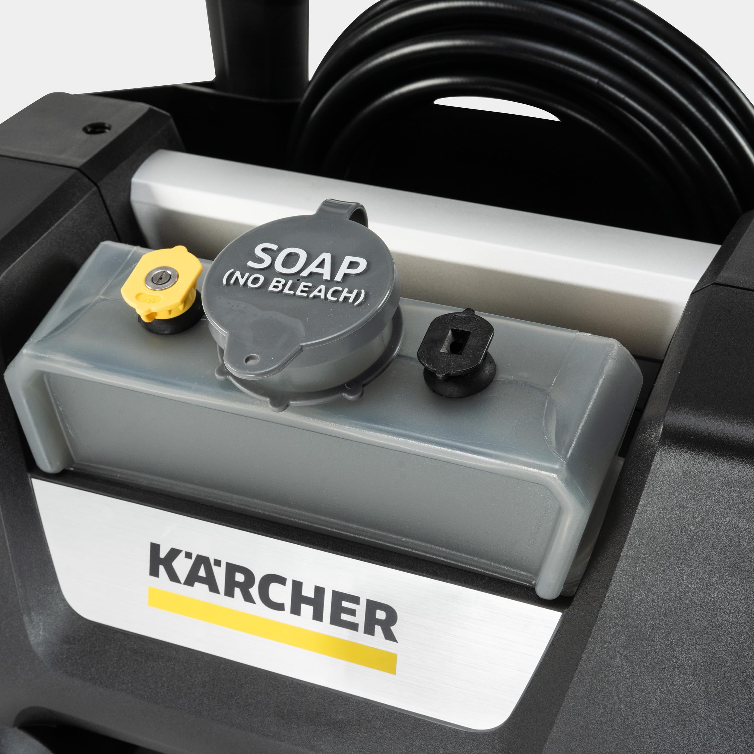 Kärcher K1700 removable detergent tank close-up for quick refill and cleaning ease