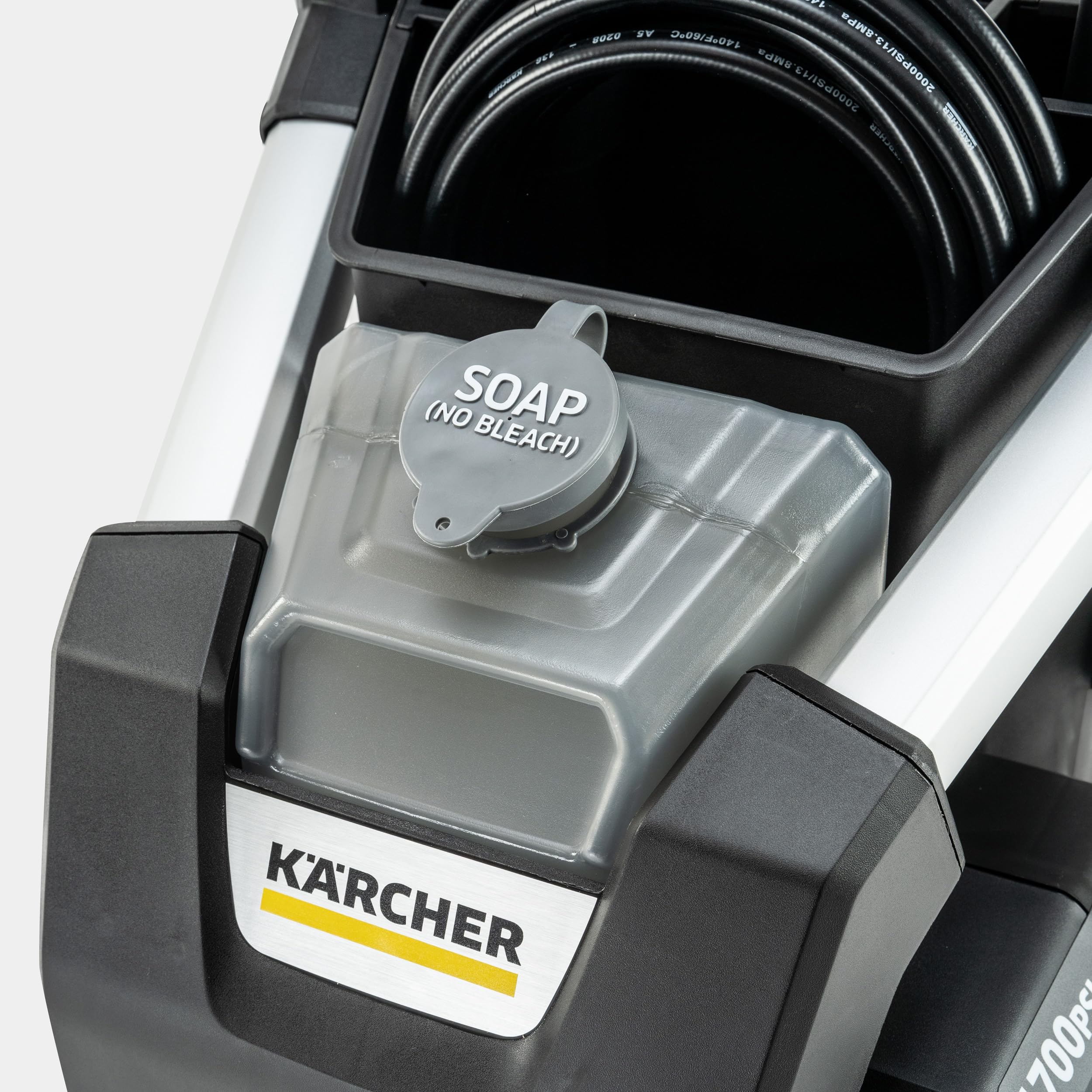 Kärcher K1700B cleaning a car illustrating powerful stain removal benefit