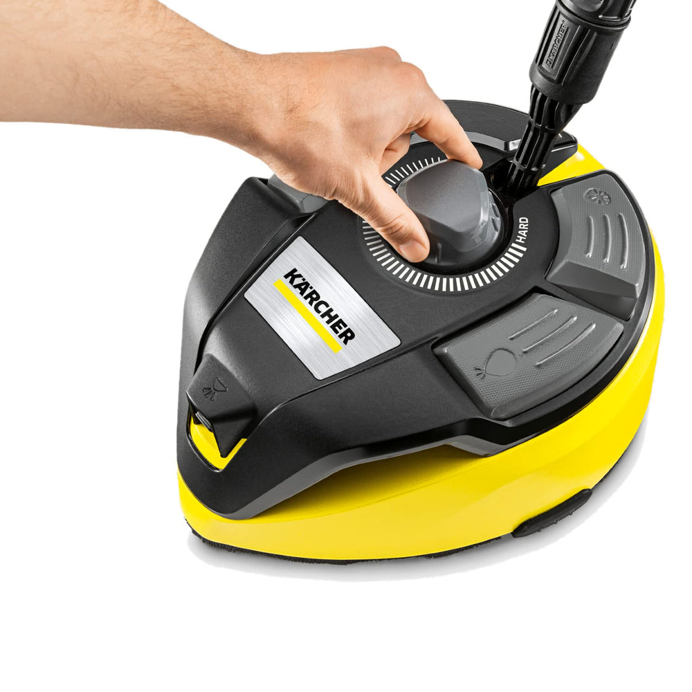 KÄRCHER T 7 Plus beside a spray lance showing 11-inch coverage and time-saving advantage