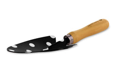 kate spade new york hand rake close-up on prongs for easy soil breaking