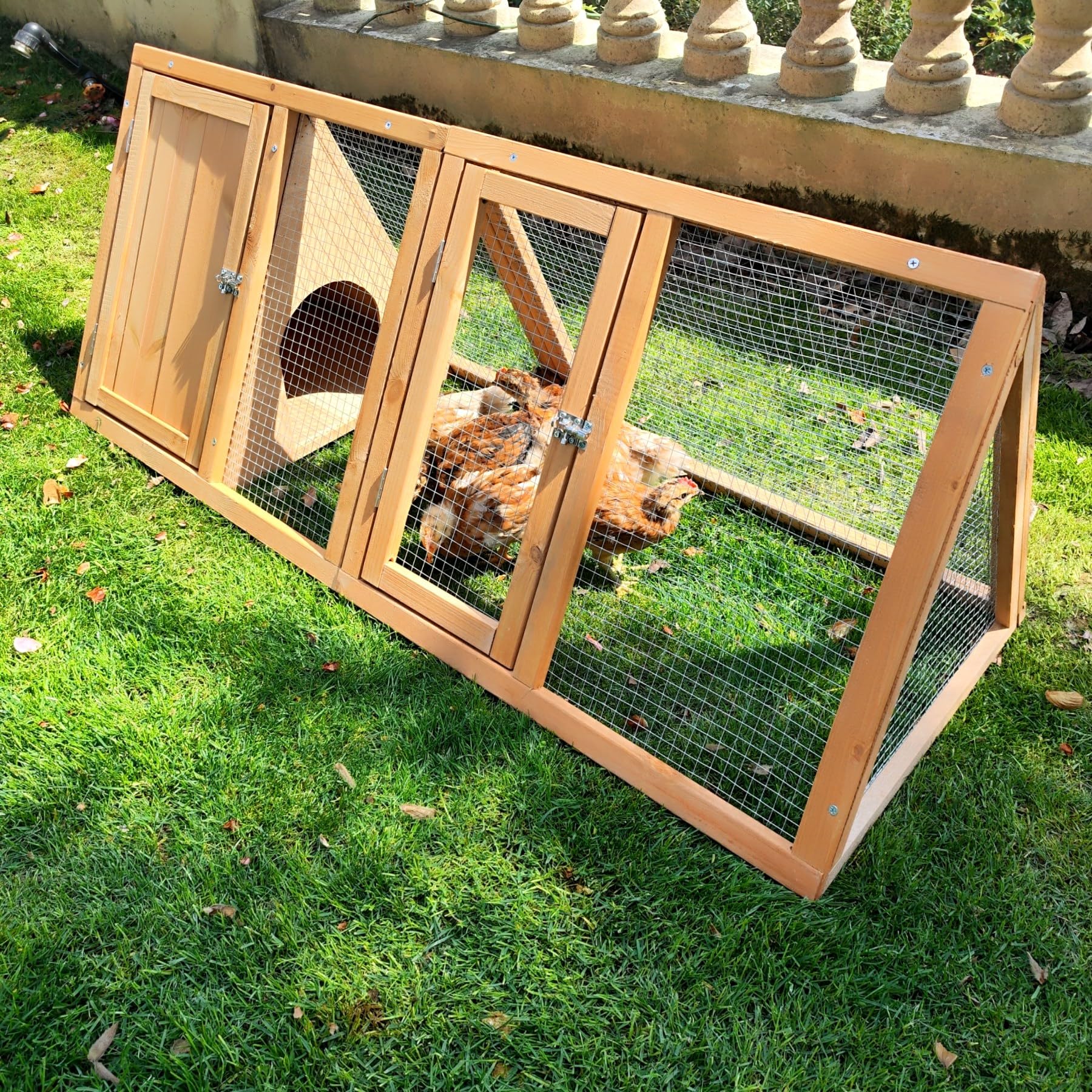 Kecreque front overview showing full A-frame hutch and run, secure outdoor housing