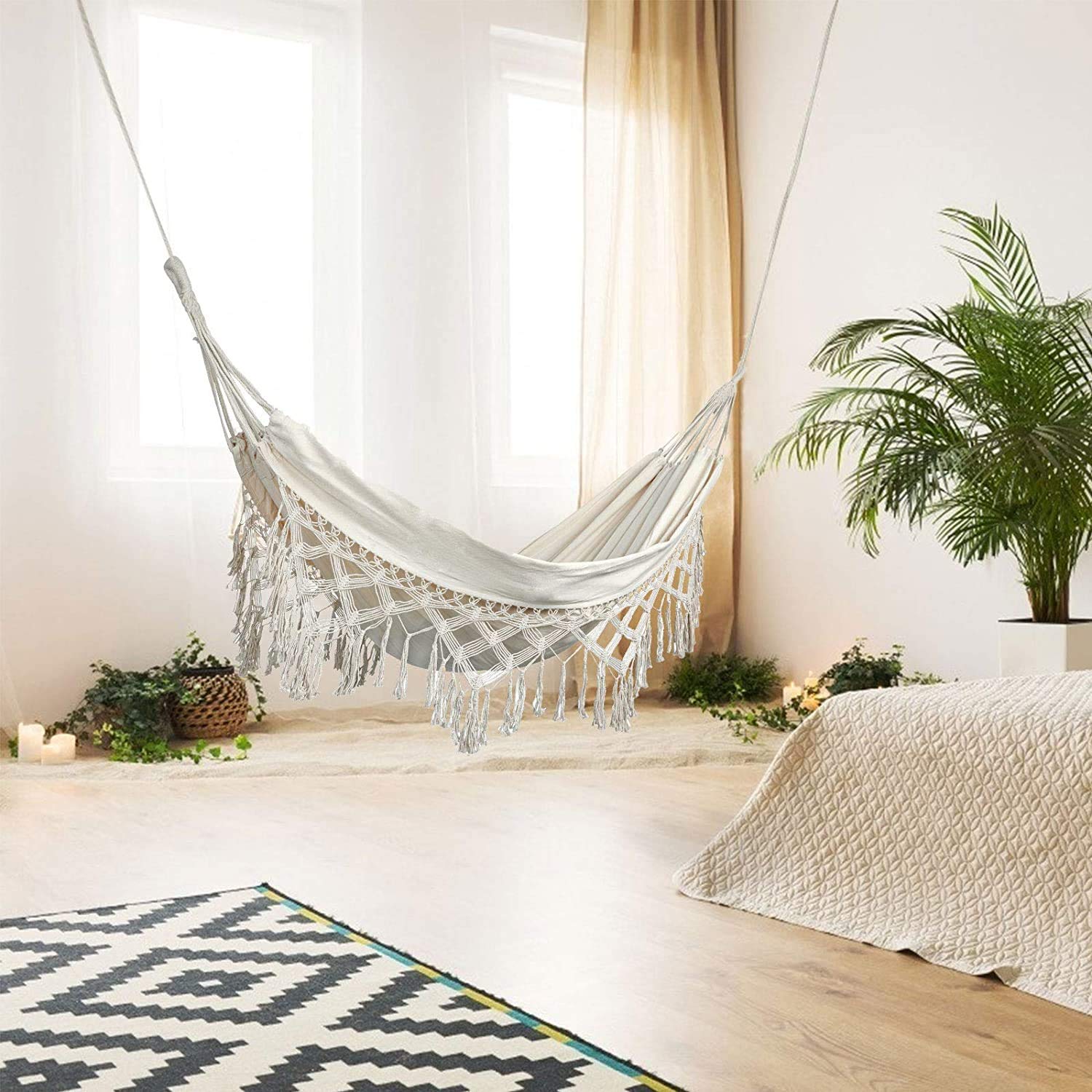 KEREITH scale view with two adults in hammock illustrating spacious capacity and strength