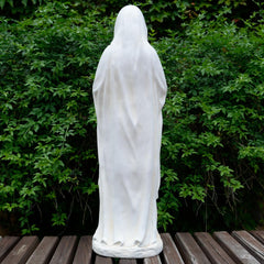 Keslecy Virgin Mary close-up of face capturing peaceful devotional expression