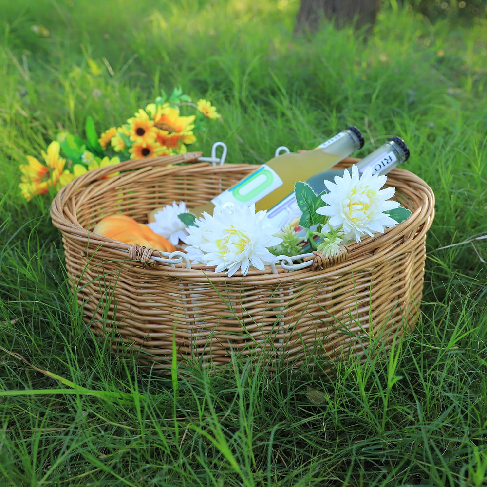 KINGWILLOW lifestyle outdoor picnic setup showing practical use and style
