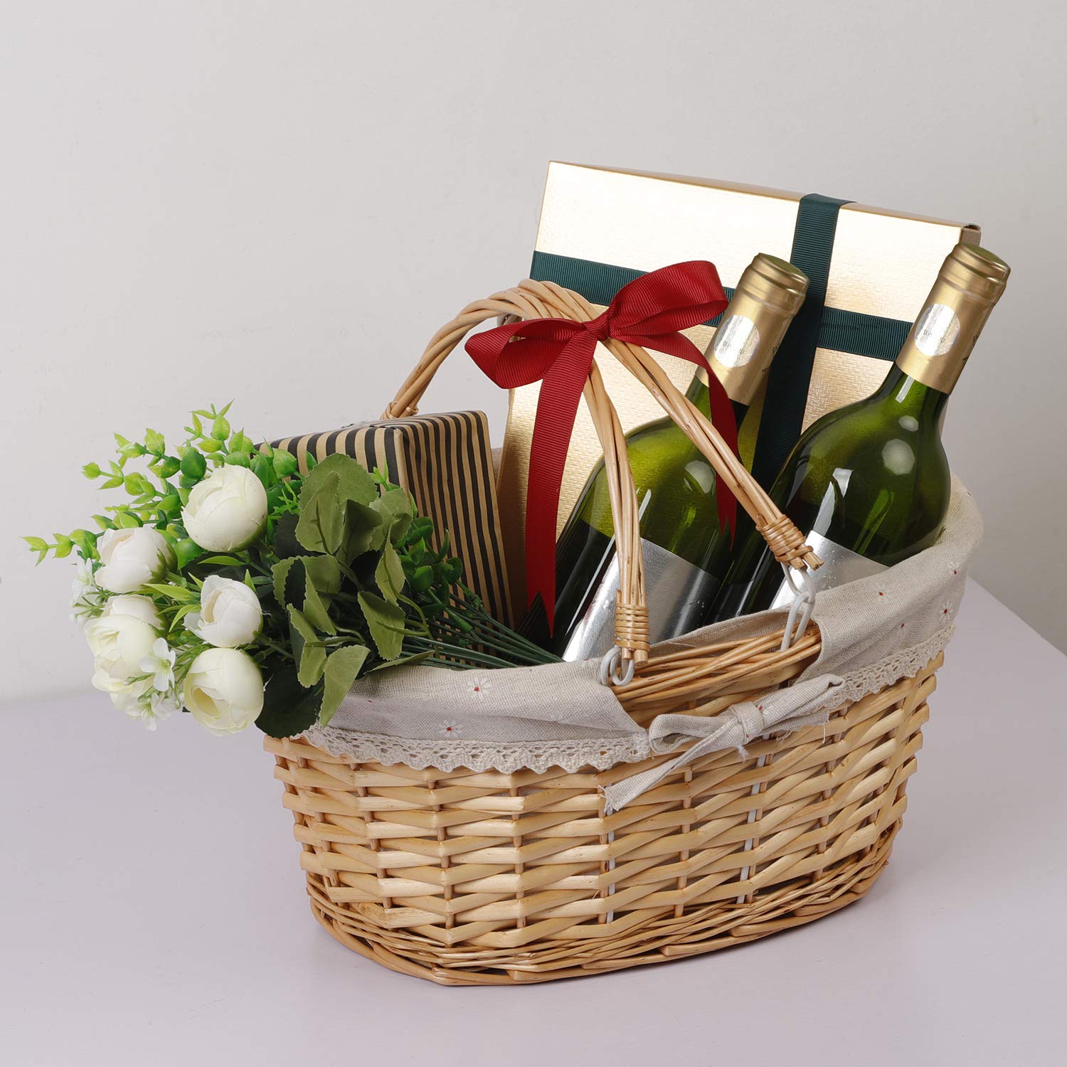 KINJOEK basket in picnic setup with snacks, practical outdoor organization benefit