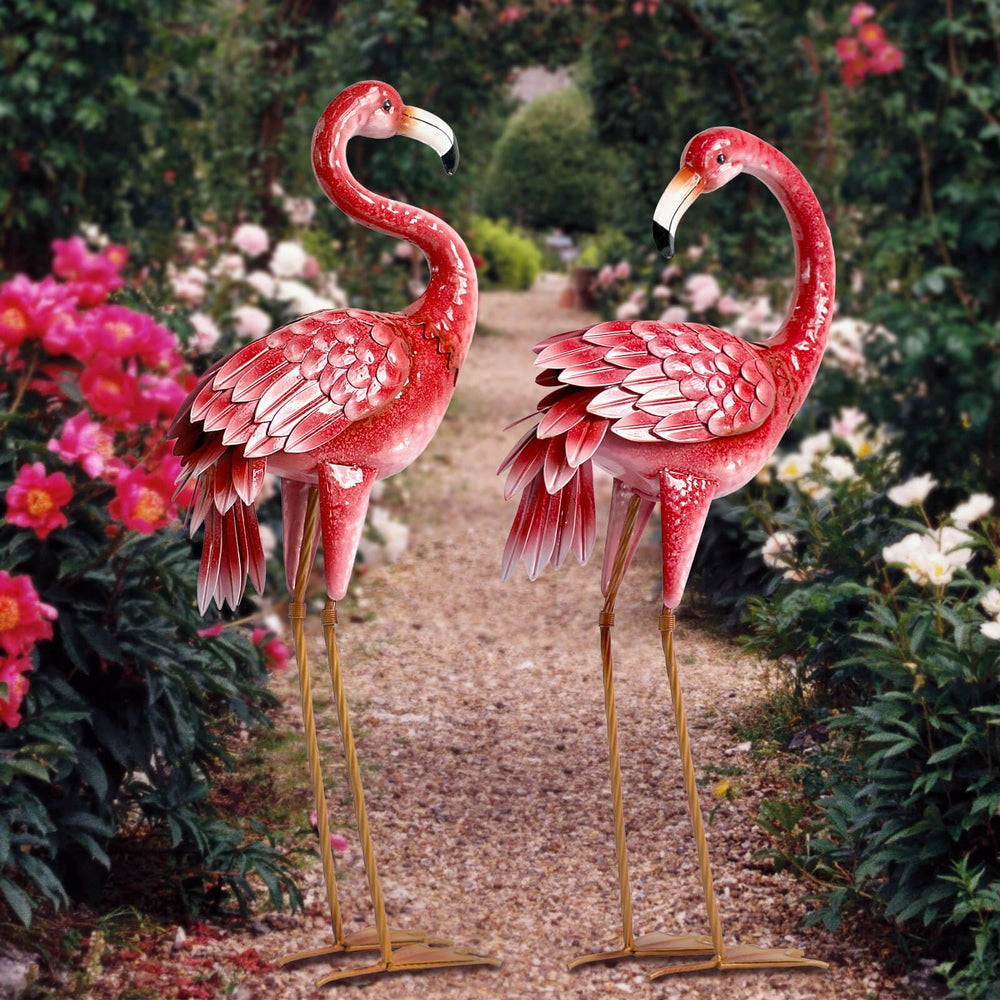 Kircust flamingo pair used as wedding décor, provides playful event ambience