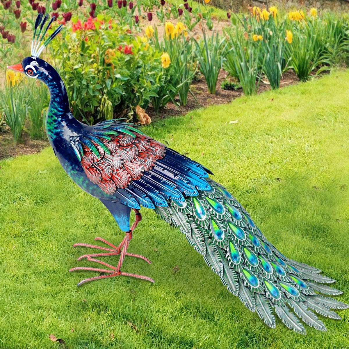 Kircust peacock scale comparison with hand indicating manageable size and portability